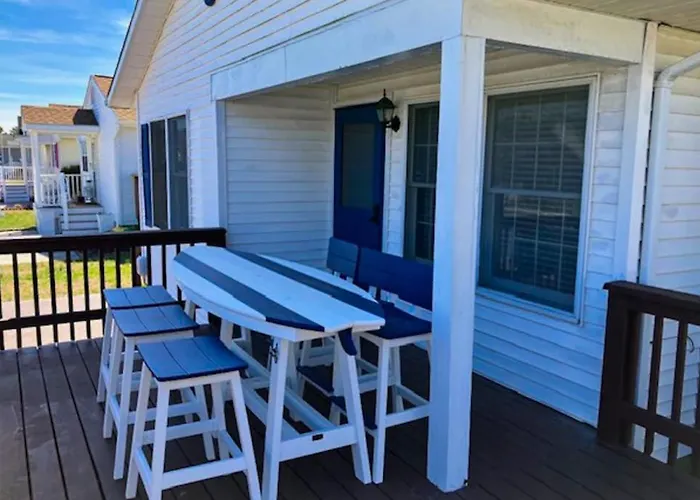 Cozy House With Private Deck Outdoor Shower & Easy Walk To The Ocean Holiday home Ocean City