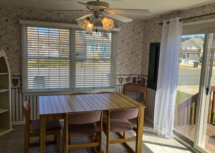 Cozy House With Private Deck Outdoor Shower & Easy Walk To The Ocean * Ocean City