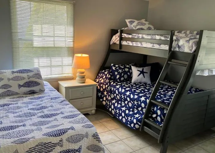 Cozy House With Private Deck Outdoor Shower & Easy Walk To The Ocean Holiday home Ocean City