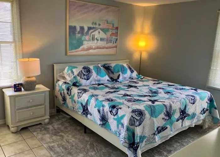 Cozy House With Private Deck Outdoor Shower & Easy Walk To The Ocean Holiday home Ocean City